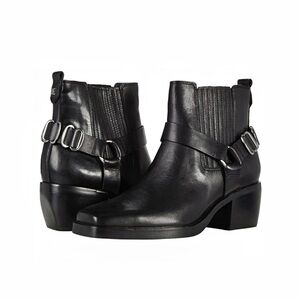 Sam Edelman Bellamie Square Toe Boots